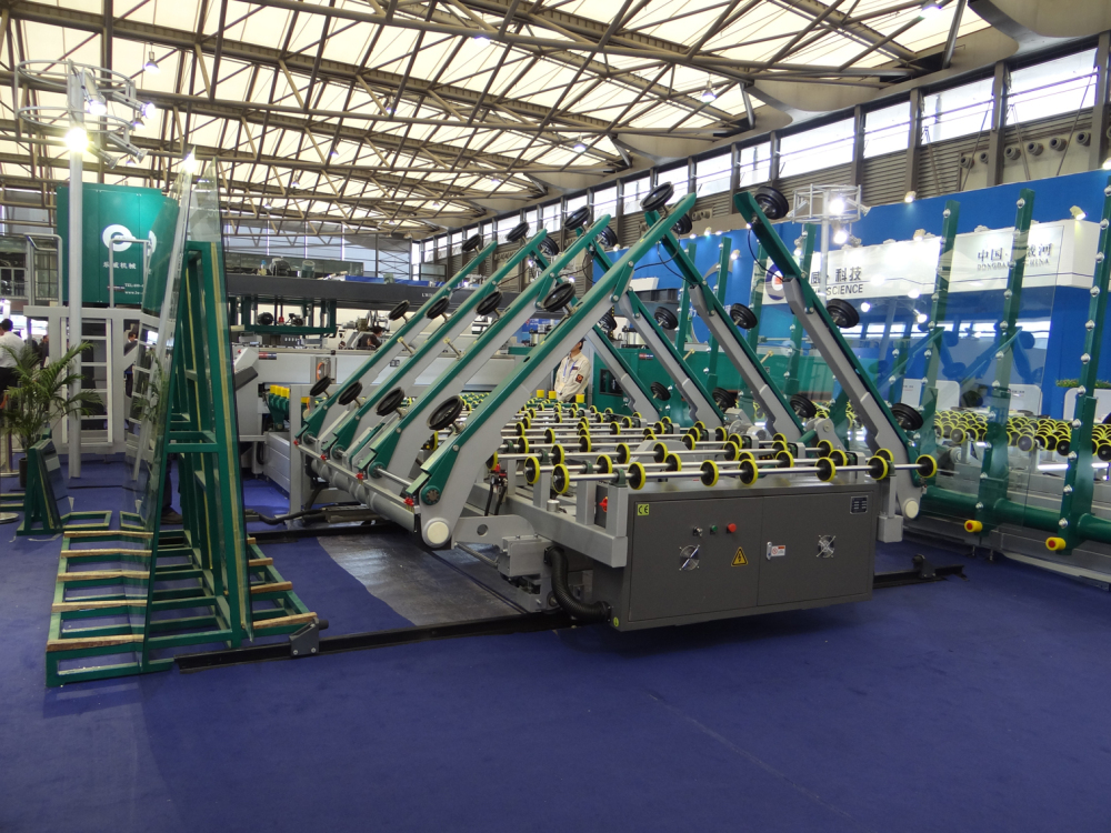 loading-table-full-automatic-laminated-glass-production-line-lewei